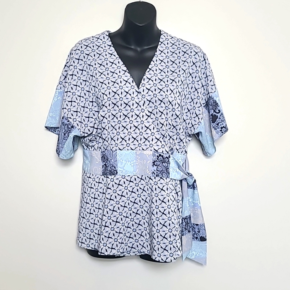 tapemeasure kimono style wrap blouse sz 4
